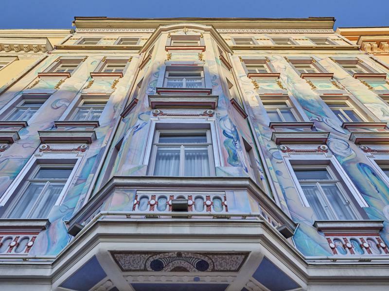 House Of Time - Fancy Hotel